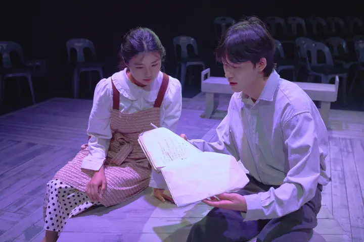 〈숲의 체홉〉 공연 장면